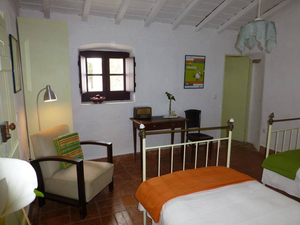 Cantar Do Grilo - Turismo Rural Serpa Room photo